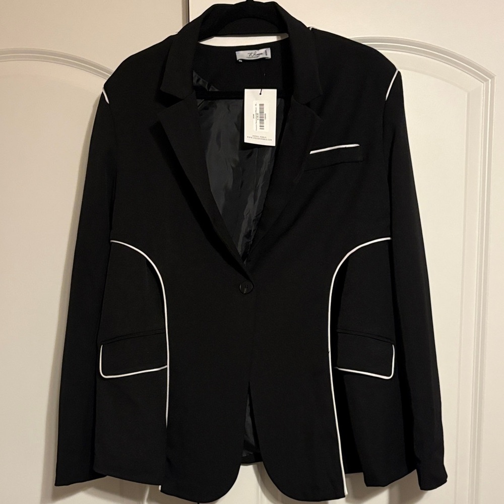 Elegant Black Blazer with White Accents
